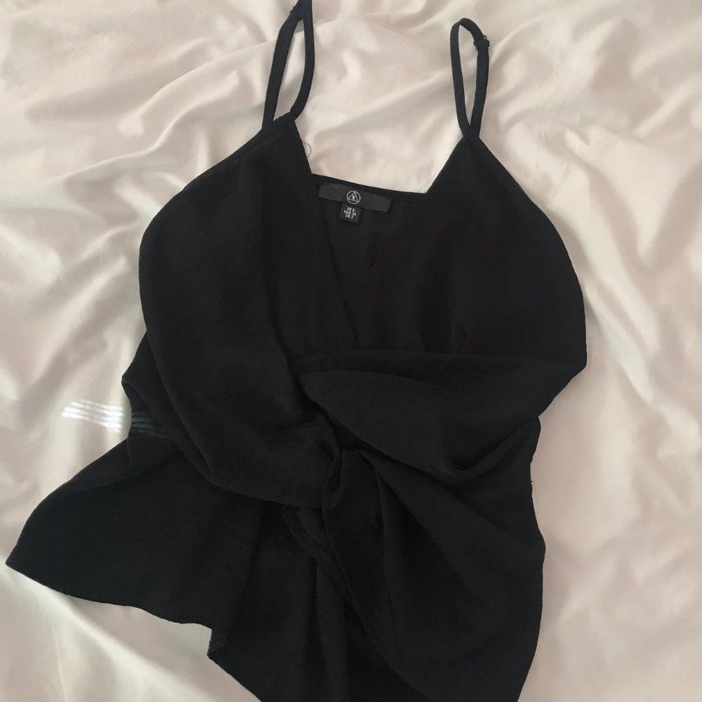 ♥️BRAND NEW WHITE STRAPPY TOP♥️